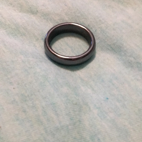 Jewelry - Hematite thumb ring